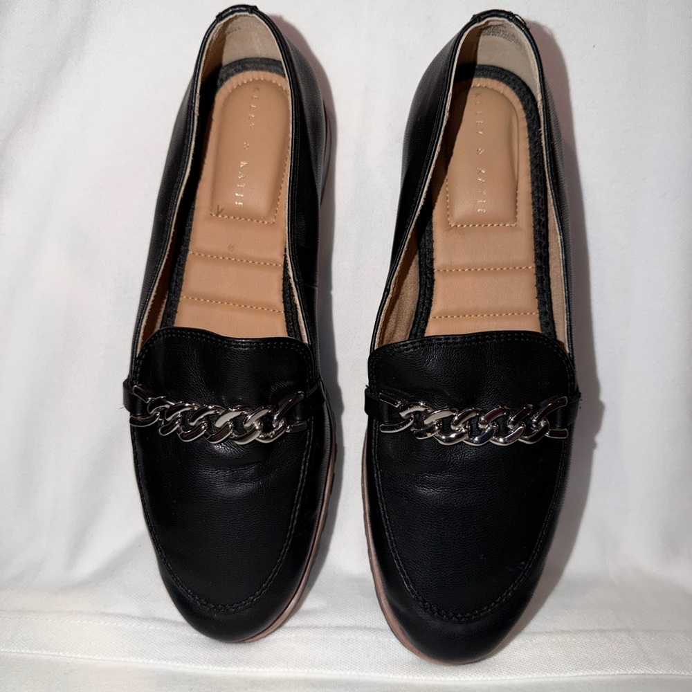 Kelly & Katie Bexley Loafer 8.5M Black Leather Loafers with Chain Detail
